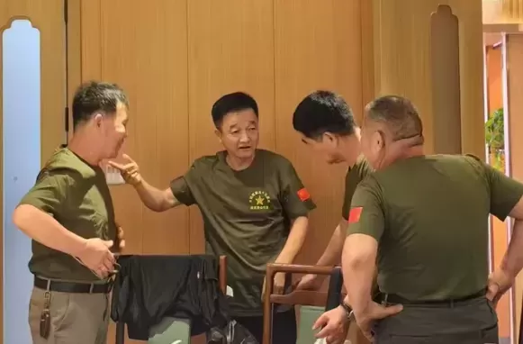 八一聚首：半个世纪的军魂回响